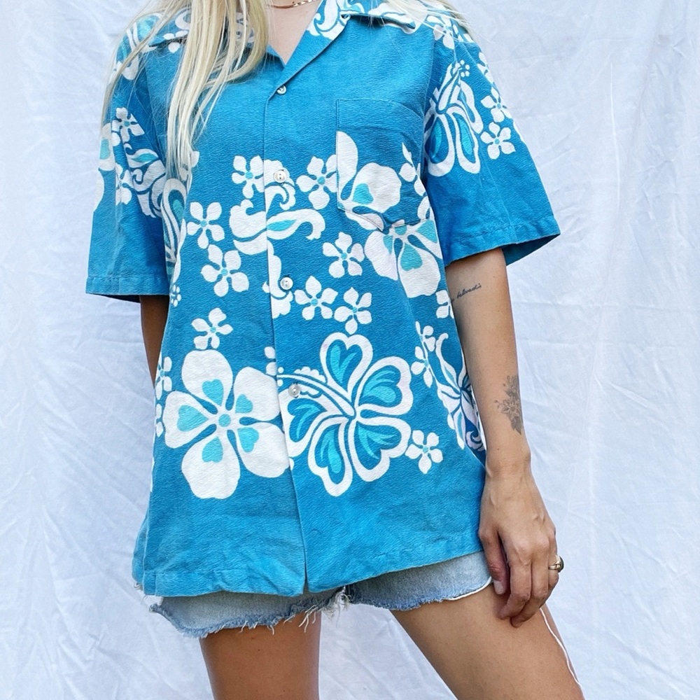 Vintage Hawaiian shirt